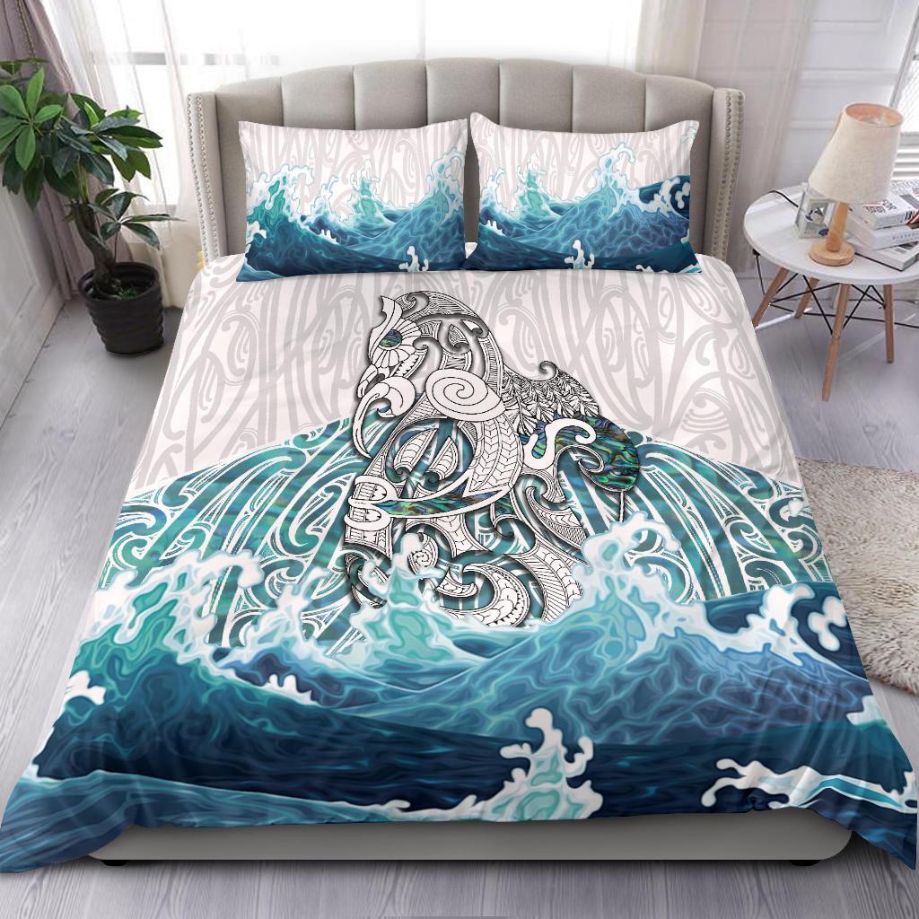 Maori Manaia The Blue Sea Bedding Set, White - Vibe Hoodie Shop