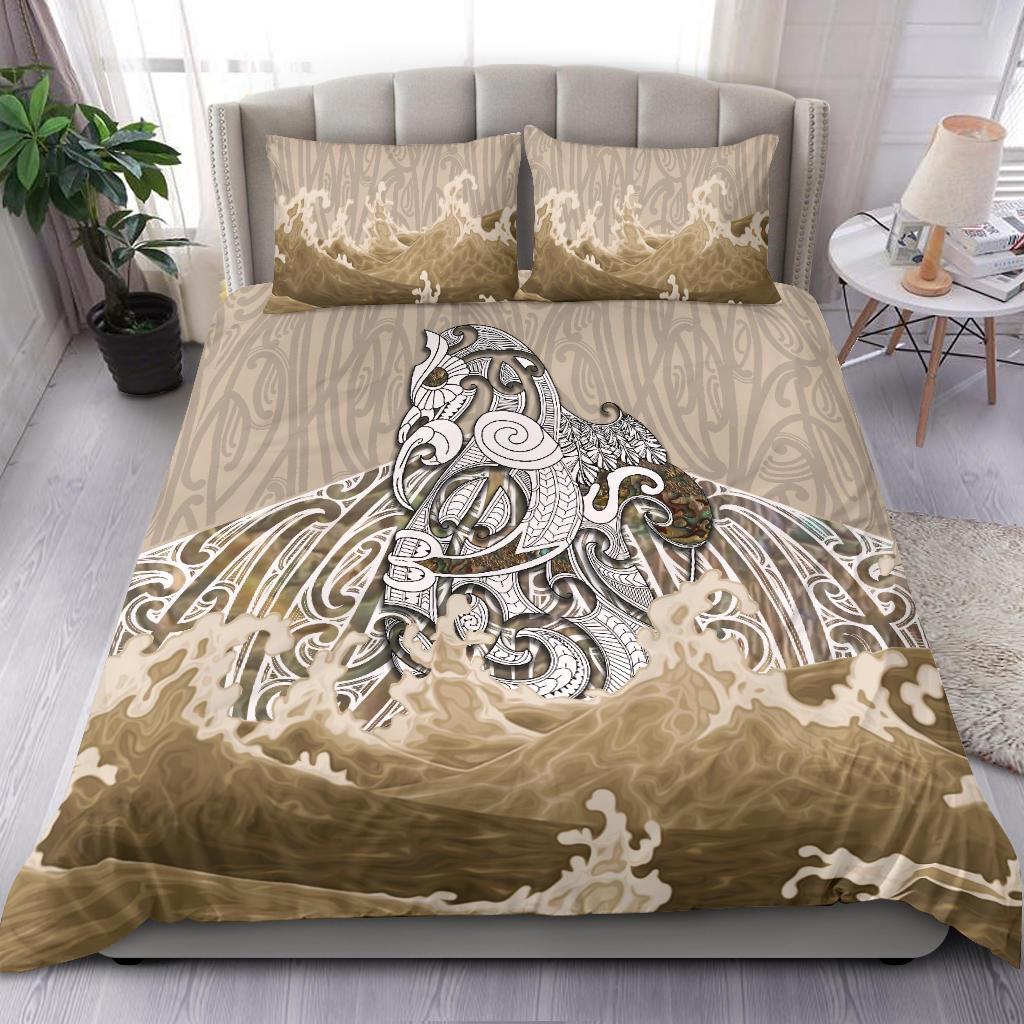 Maori Manaia The Golden Sea Bedding Set - Vibe Hoodie Shop