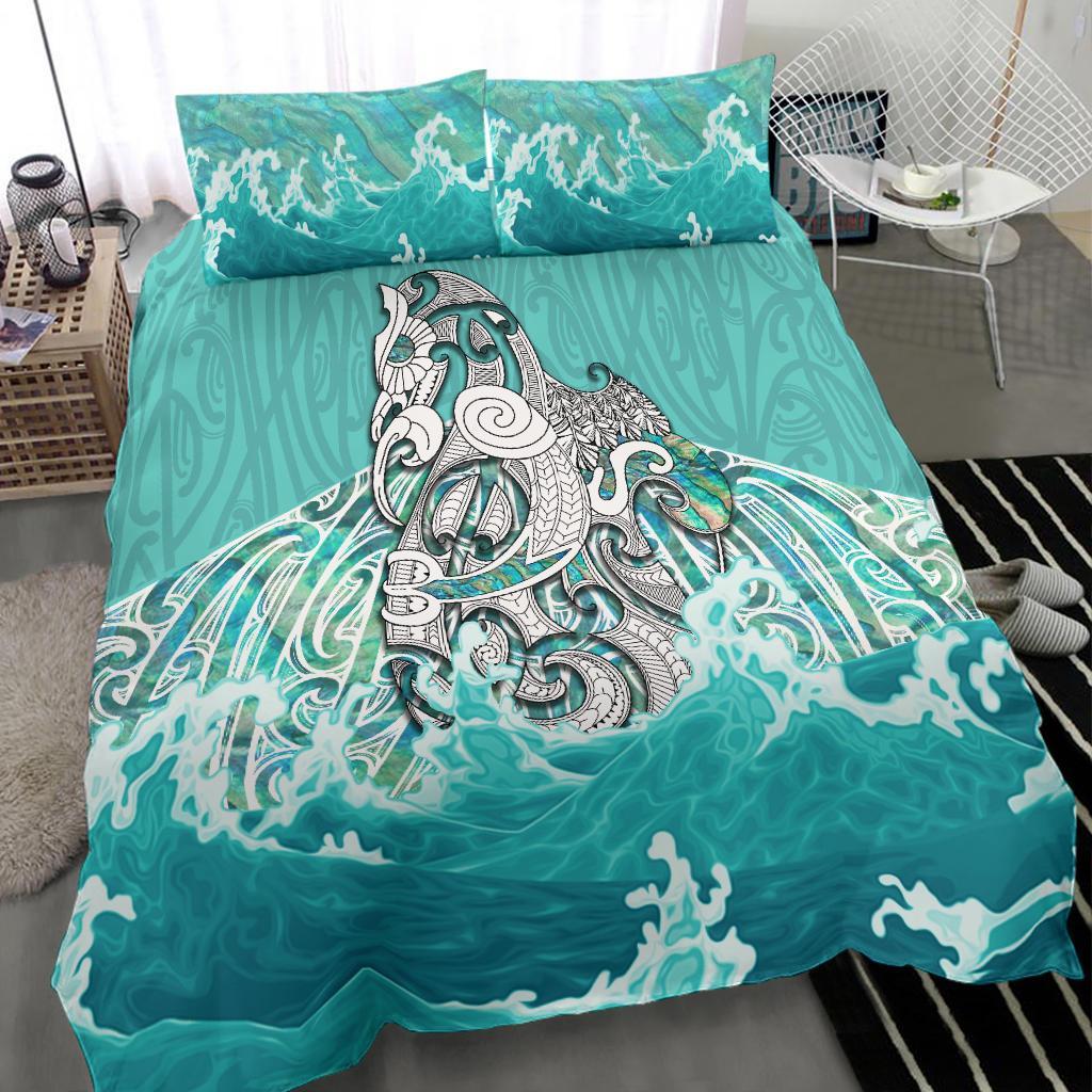 Maori Manaia The Blue Sea Bedding Set, Turquoise - Vibe Hoodie Shop