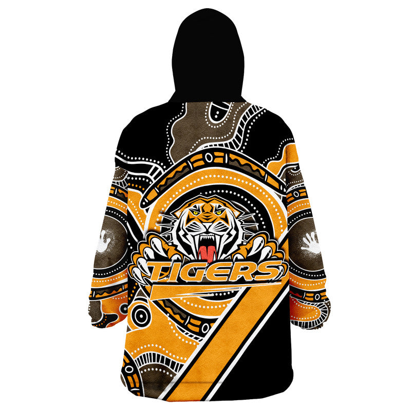 Tigers Rugby Wearable Blanket Hoodie Indigenous - Vibe Hoodie Shop