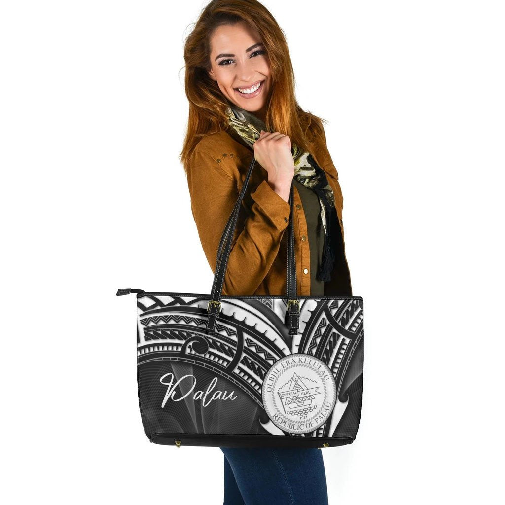 palau-leather-tote-cross-style