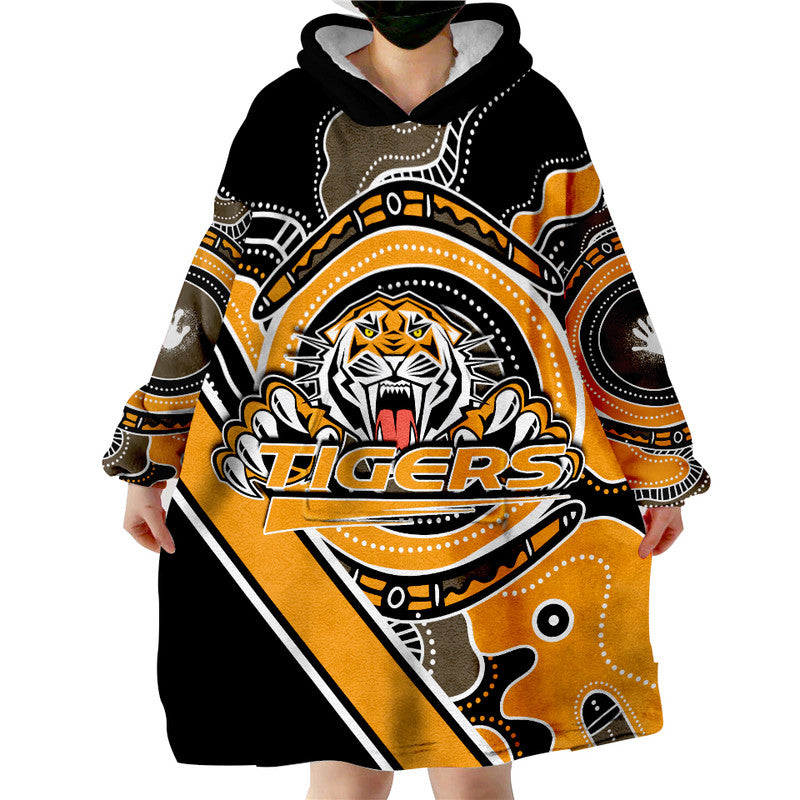 Tigers Rugby Wearable Blanket Hoodie Indigenous - Vibe Hoodie Shop