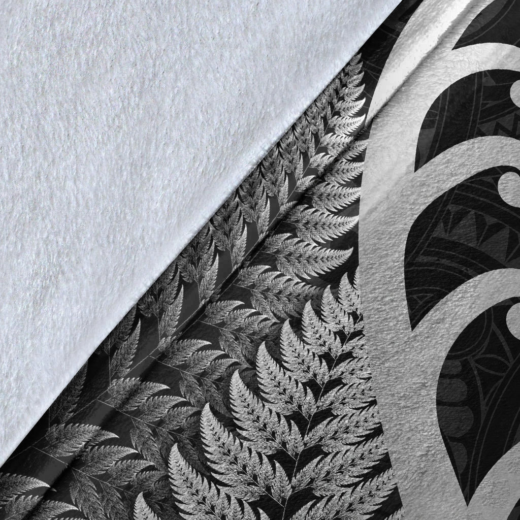 New Zealand Rugby Maori Premium Blanket Silver Fern Koru Vibes - Black - Vibe Hoodie Shop