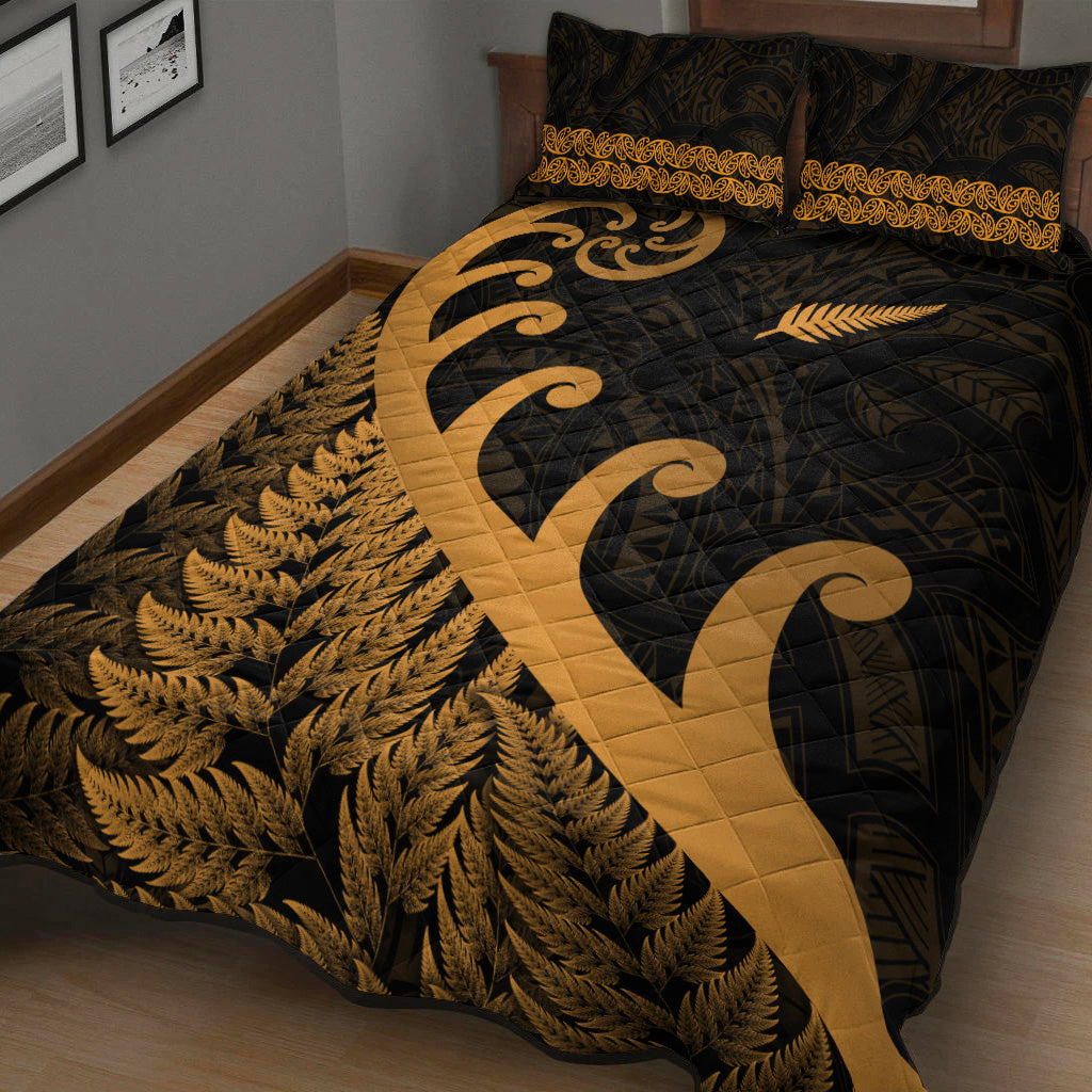 New Zealand Rugby Maori Quilt Bed Set Silver Fern Koru Vibes - Gold - Vibe Hoodie Shop