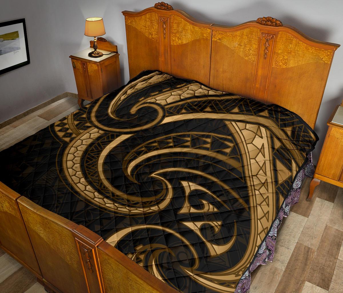 New Zealand Maori Mangopare Premium Quilt Polynesian - Gold - Vibe Hoodie Shop