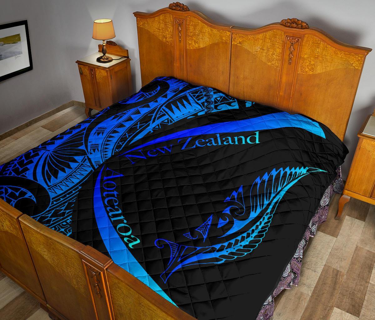 New Zealand Silver Fern Premium Quilt Maori Tattoo Circle Style - Blue - Vibe Hoodie Shop