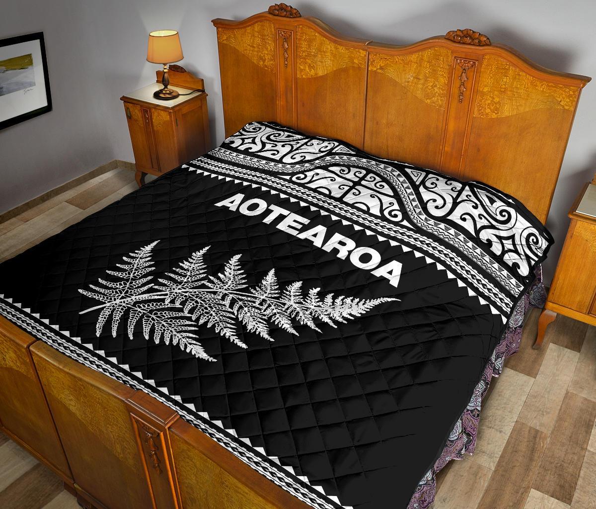 Aotearoa New Zealand Maori Premium Quilt Silver Fern - White - Vibe Hoodie Shop