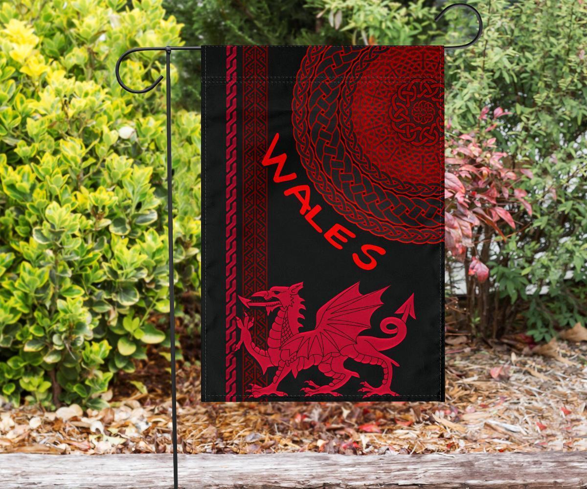 Wales Celtic Flag - Cymru and Celtic Pattern - Vibe Hoodie Shop