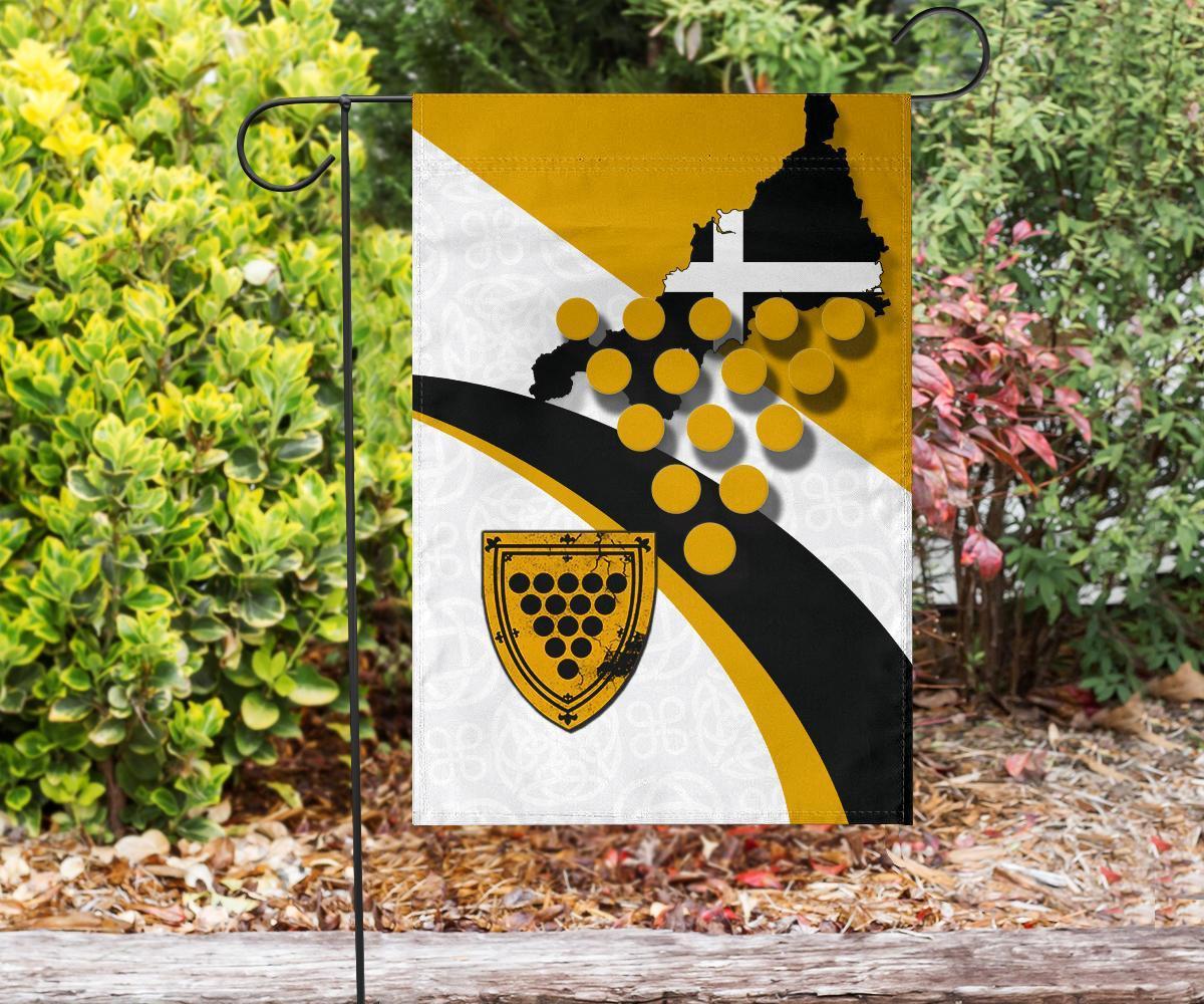 Cornwall Celtic Flag - Cornish Flag With Duke of Cornwall - Vibe Hoodie Shop