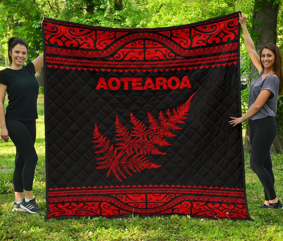 Aotearoa New Zealand Maori Premium Quilt Silver Fern - Red - Vibe Hoodie Shop