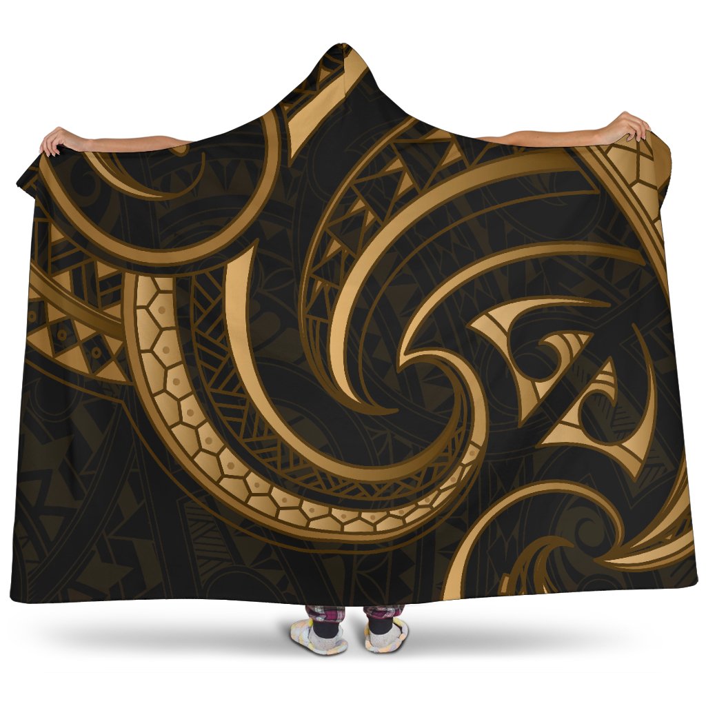 new-zealand-maori-mangopare-hooded-blanket-polynesian-gold