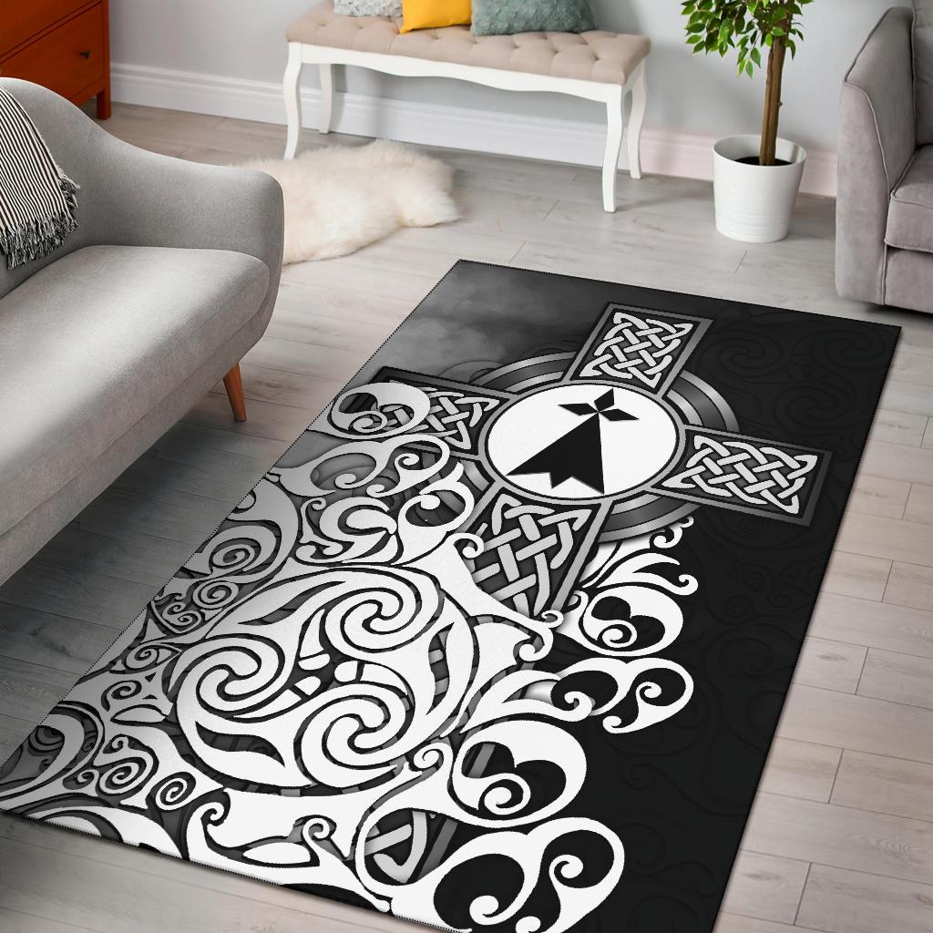 Brittany Celtic Area Rug - Bretagne Stoat Ermine With Celtic Cross - Vibe Hoodie Shop