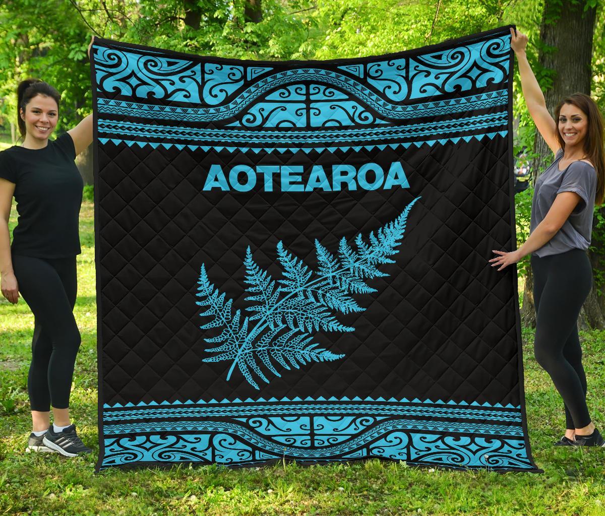 Aotearoa New Zealand Maori Premium Quilt Silver Fern - Blue - Vibe Hoodie Shop