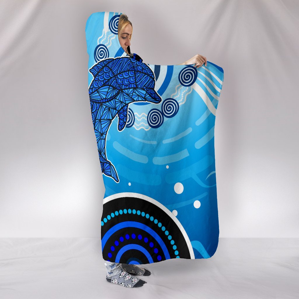 aboriginal-hooded-blanket-dolphin-and-aboriginal-dot-patterns