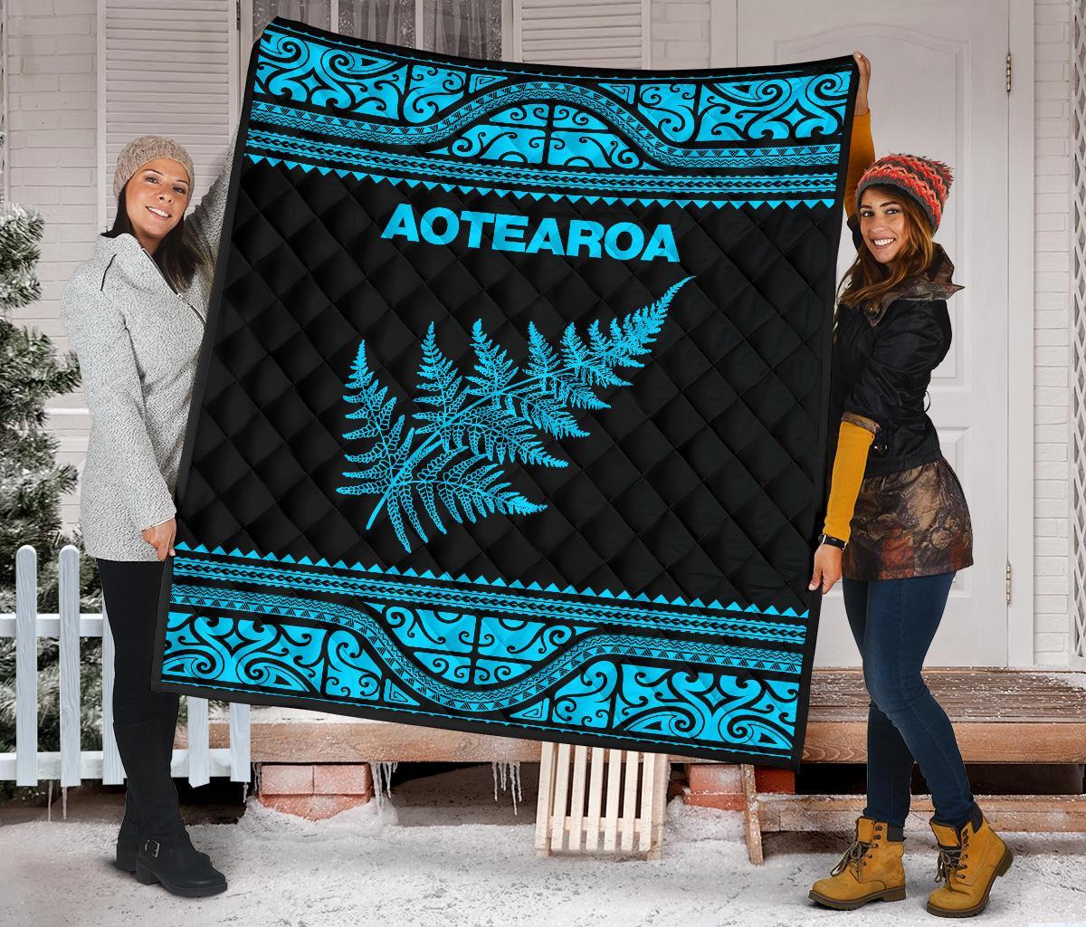 Aotearoa New Zealand Maori Premium Quilt Silver Fern - Blue - Vibe Hoodie Shop