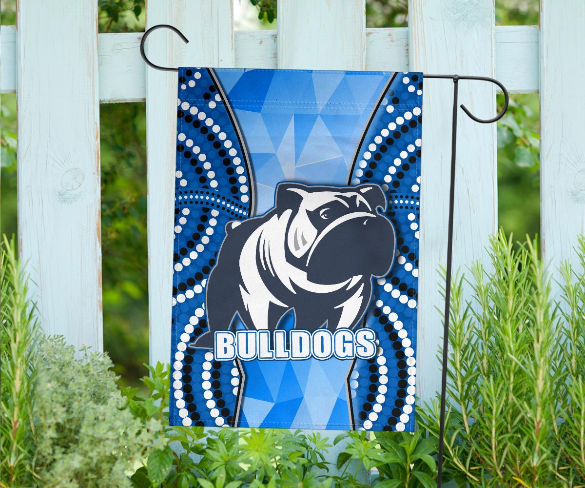 Bulldogs Flag Indigenous Snappy - Vibe Hoodie Shop