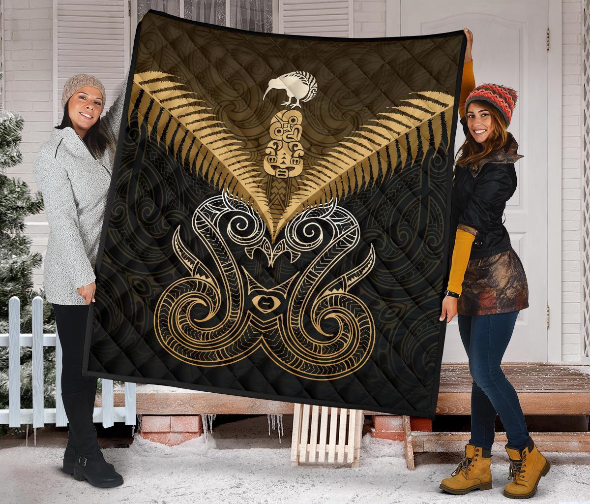 Maori Manaia New Zealand Premium Quilt Gold - Vibe Hoodie Shop