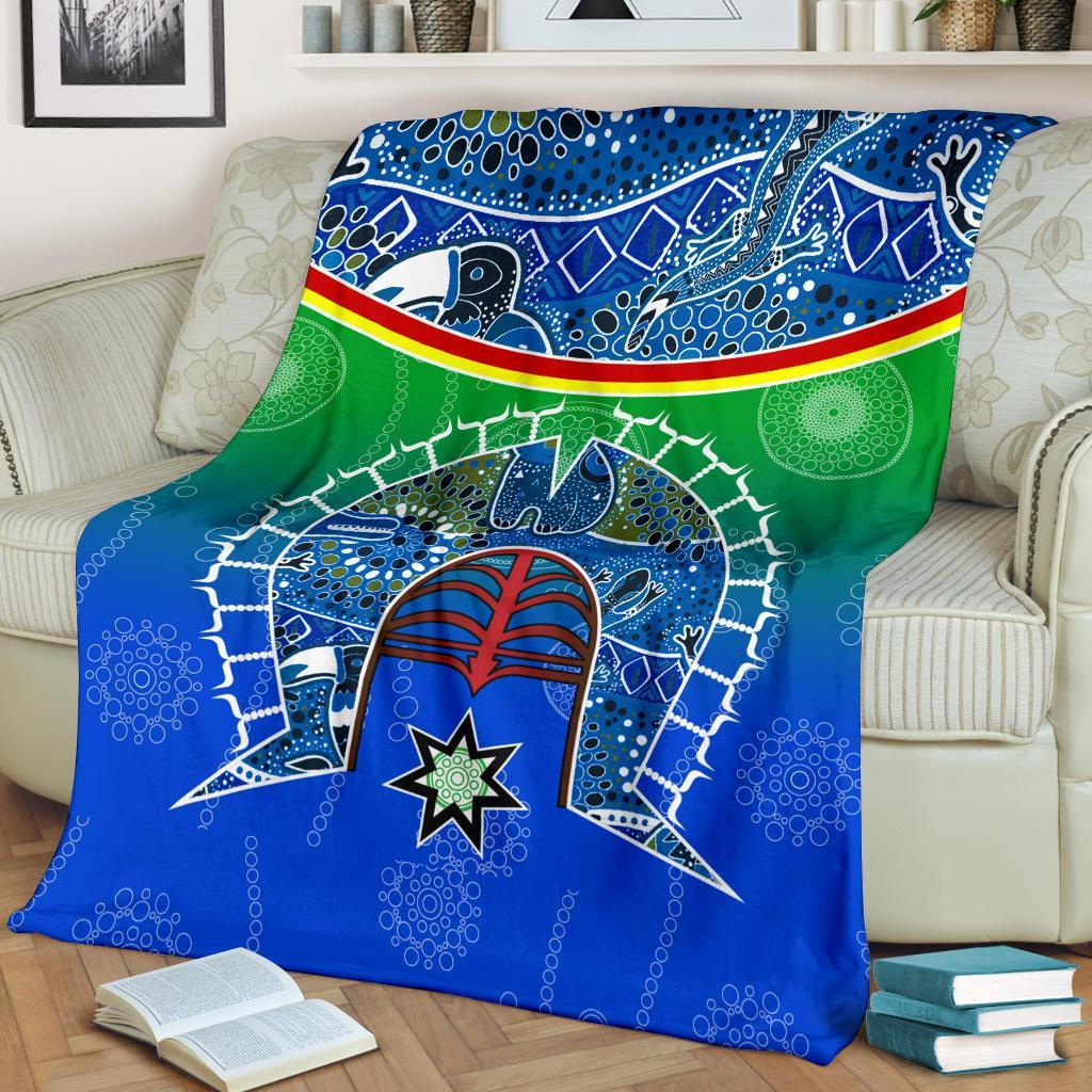 Premium Blanket - Torres Strait Symbol With Aboriginal Patterns - Vibe Hoodie Shop