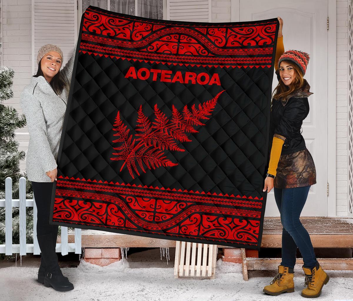 Aotearoa New Zealand Maori Premium Quilt Silver Fern - Red - Vibe Hoodie Shop