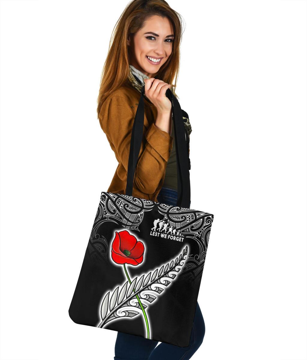 anzac-australia-and-new-zealand-tote-bag-poppy-fern-lest-we-forget