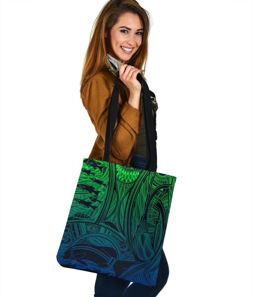 torres-strait-islanders-tote-bags-ocean-art