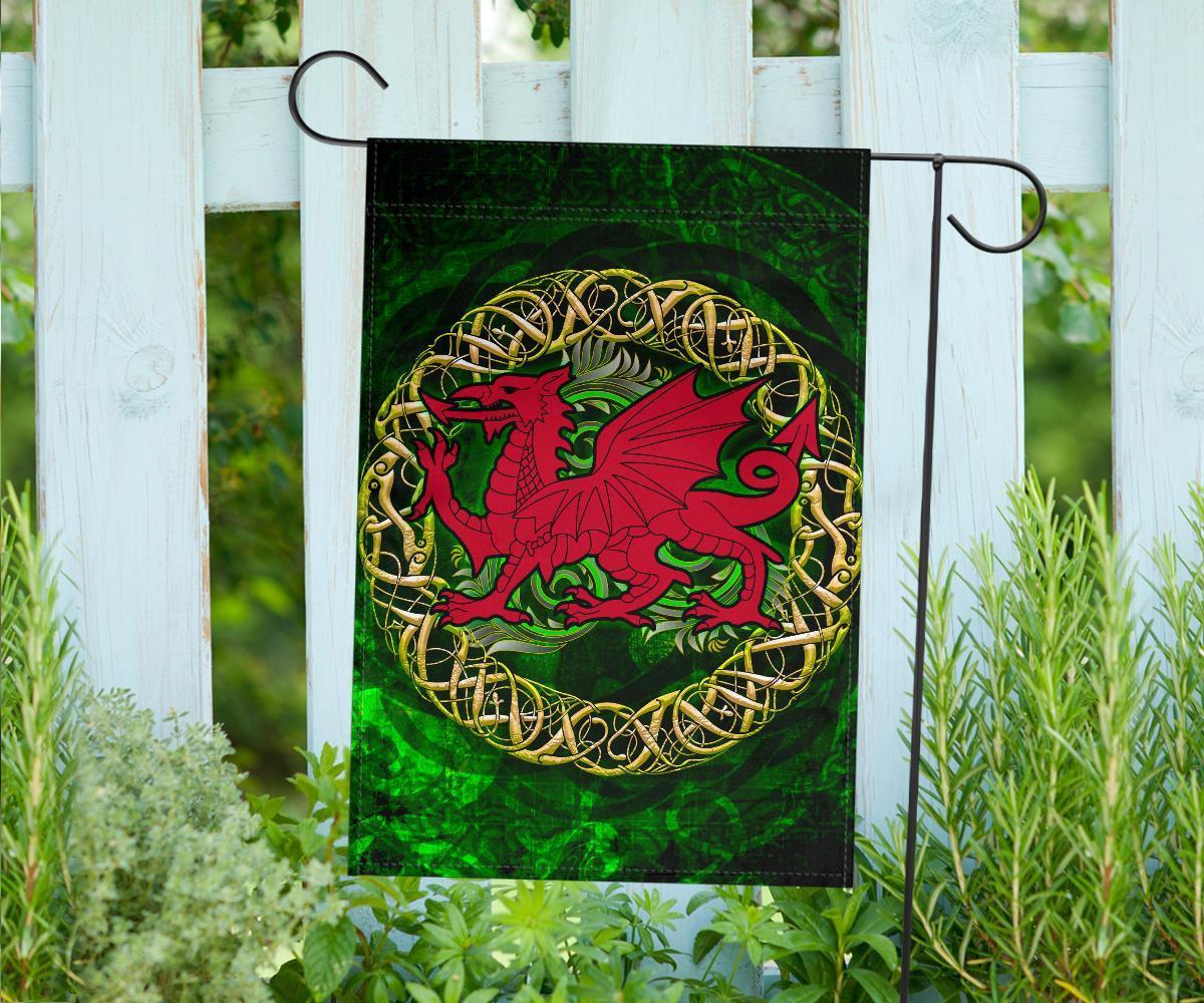 Wales Celtic Flag - Cymru Celtic Tree - Vibe Hoodie Shop