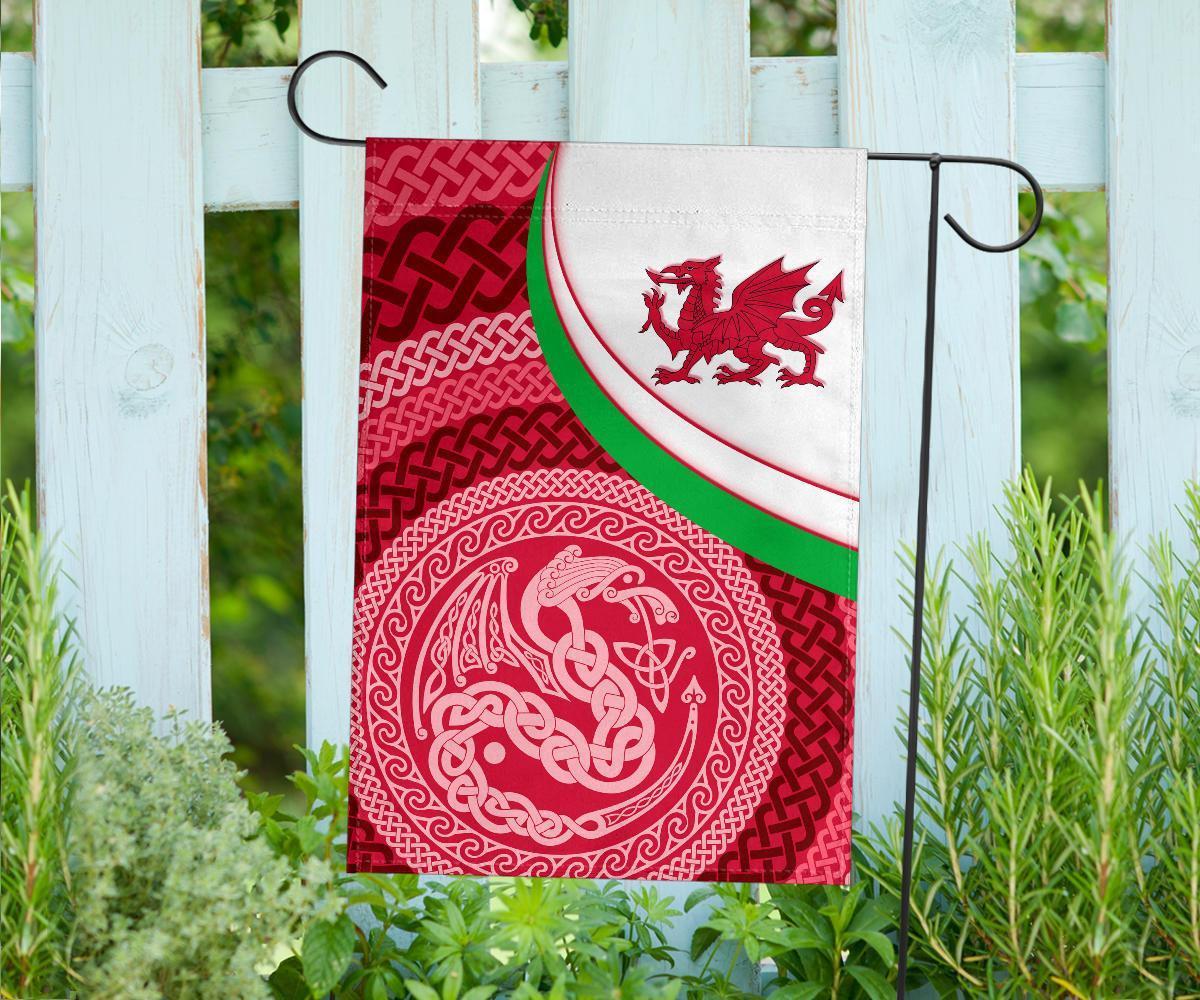 Wales Celtic Flag - Welsh Cymru Dragon With Celtic Knot - Vibe Hoodie Shop