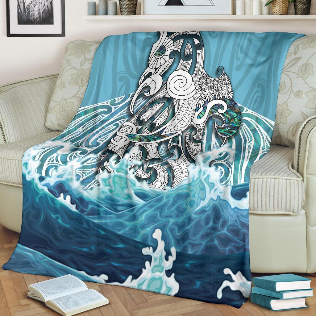 Maori Manaia The Blue Sea Premium Blanket - Vibe Hoodie Shop