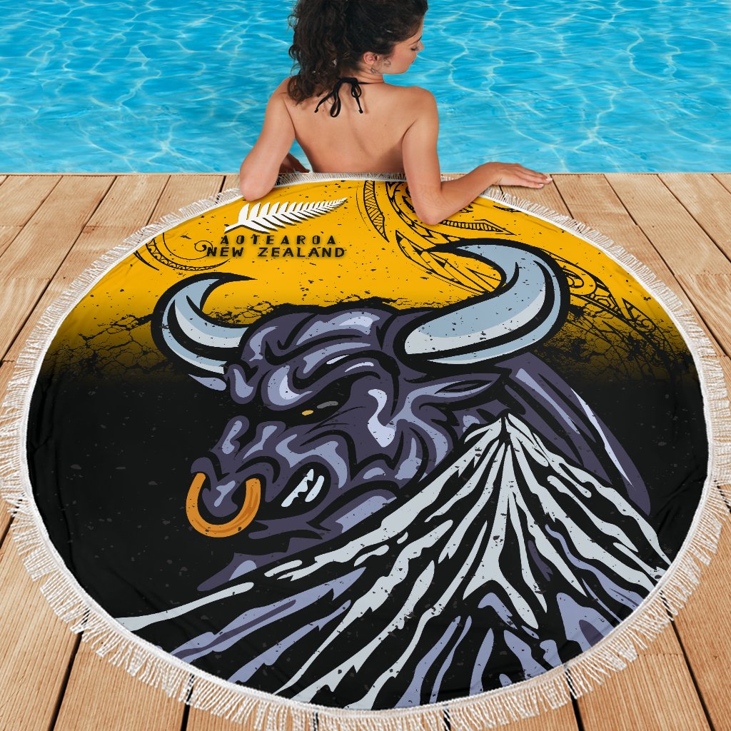 new-zealand-maori-beach-blanket-taranaki-bull