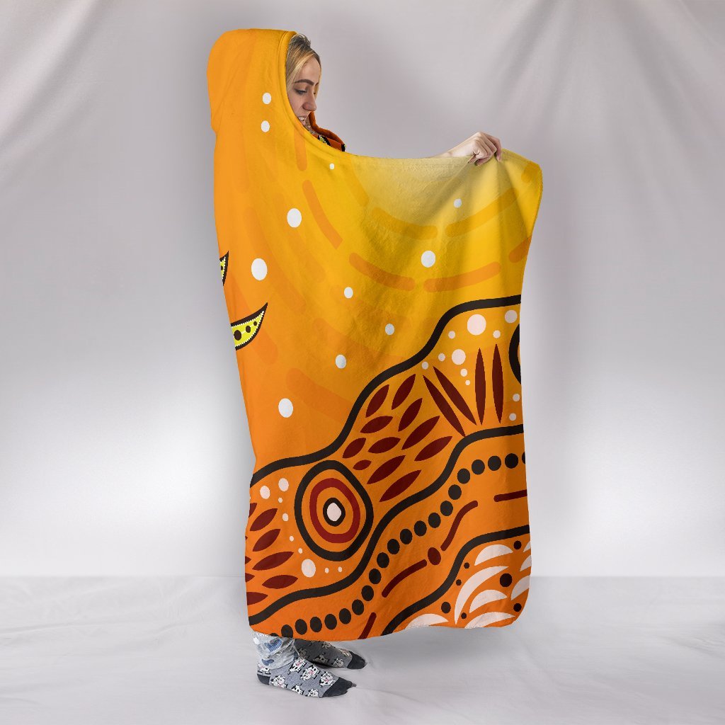 aboriginal-hooded-blanket-tree-on-the-hill