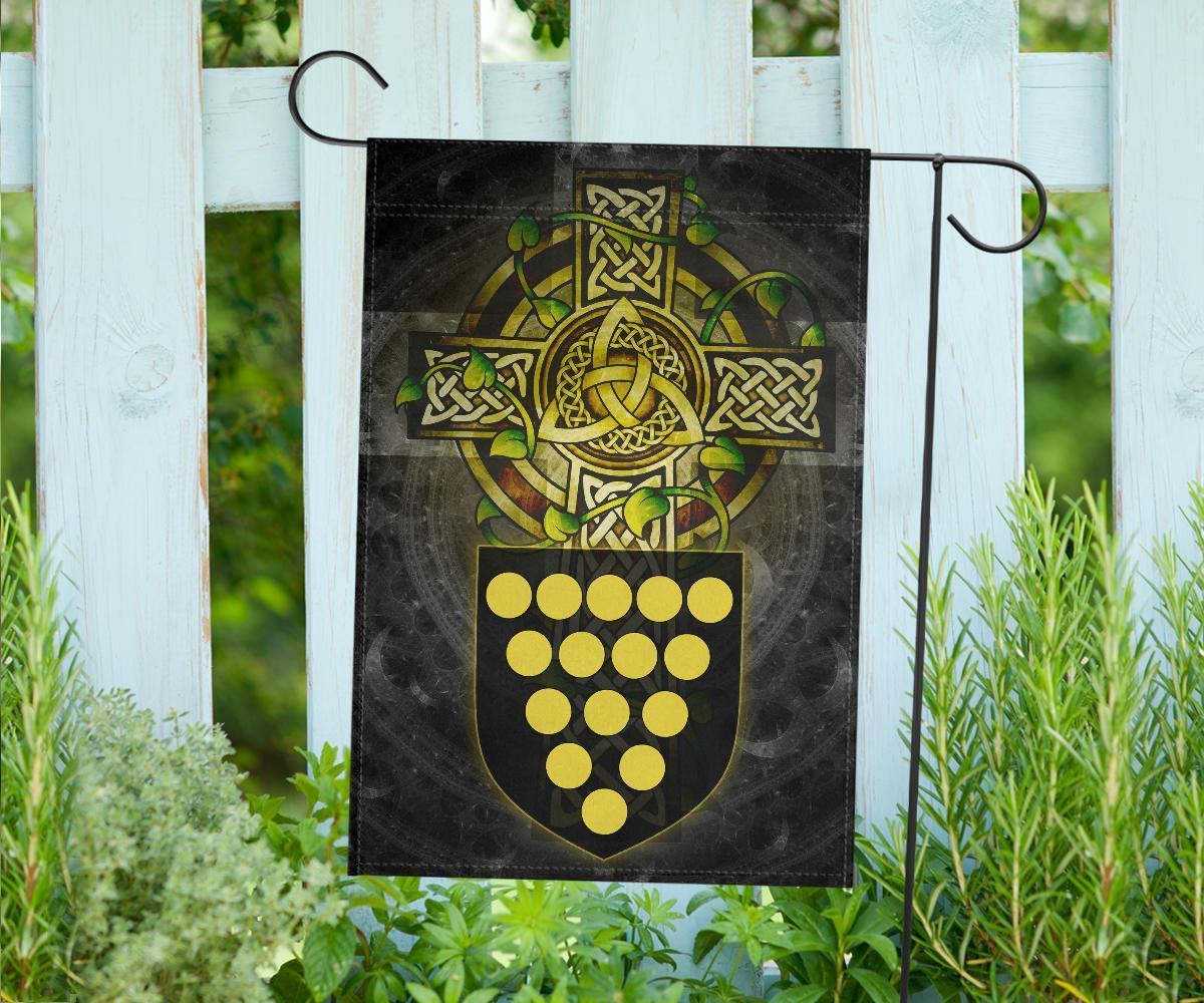 Cornwall Celtic Flag - Cornwall Coat Of Arms With Celtic Cross - Vibe Hoodie Shop