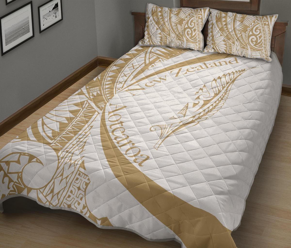 New Zealand Silver Fern Quilt Bed Set Maori Tattoo Circle Style - White - Vibe Hoodie Shop