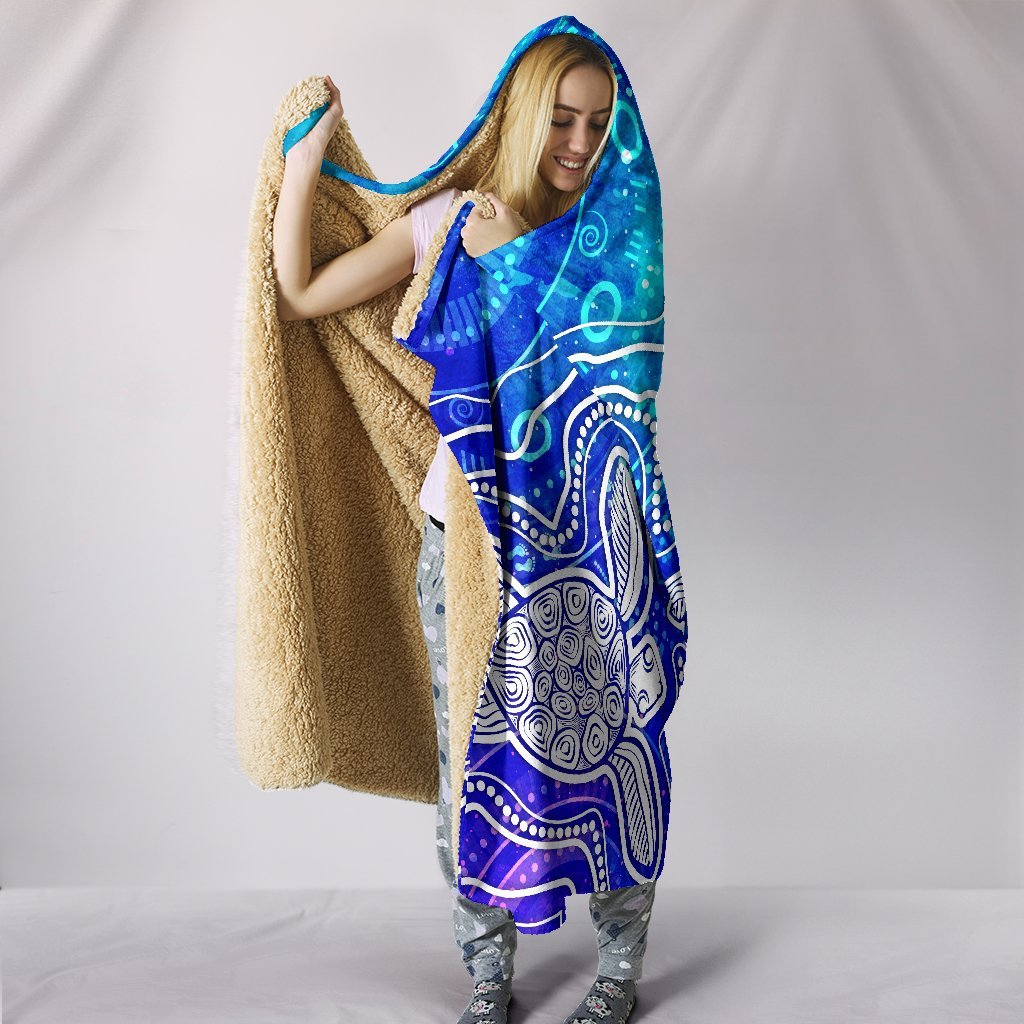 aboriginal-hooded-blanket-sea-turtle-with-indigenous-patterns-blue
