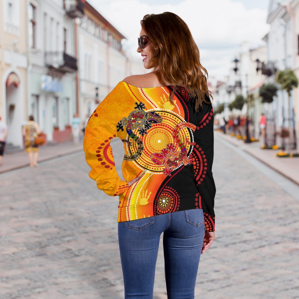 Aboriginal Personalised Women's Off Shoulder Sweater - Couple Aboriginal Lizards - Vibe Hoodie Shop