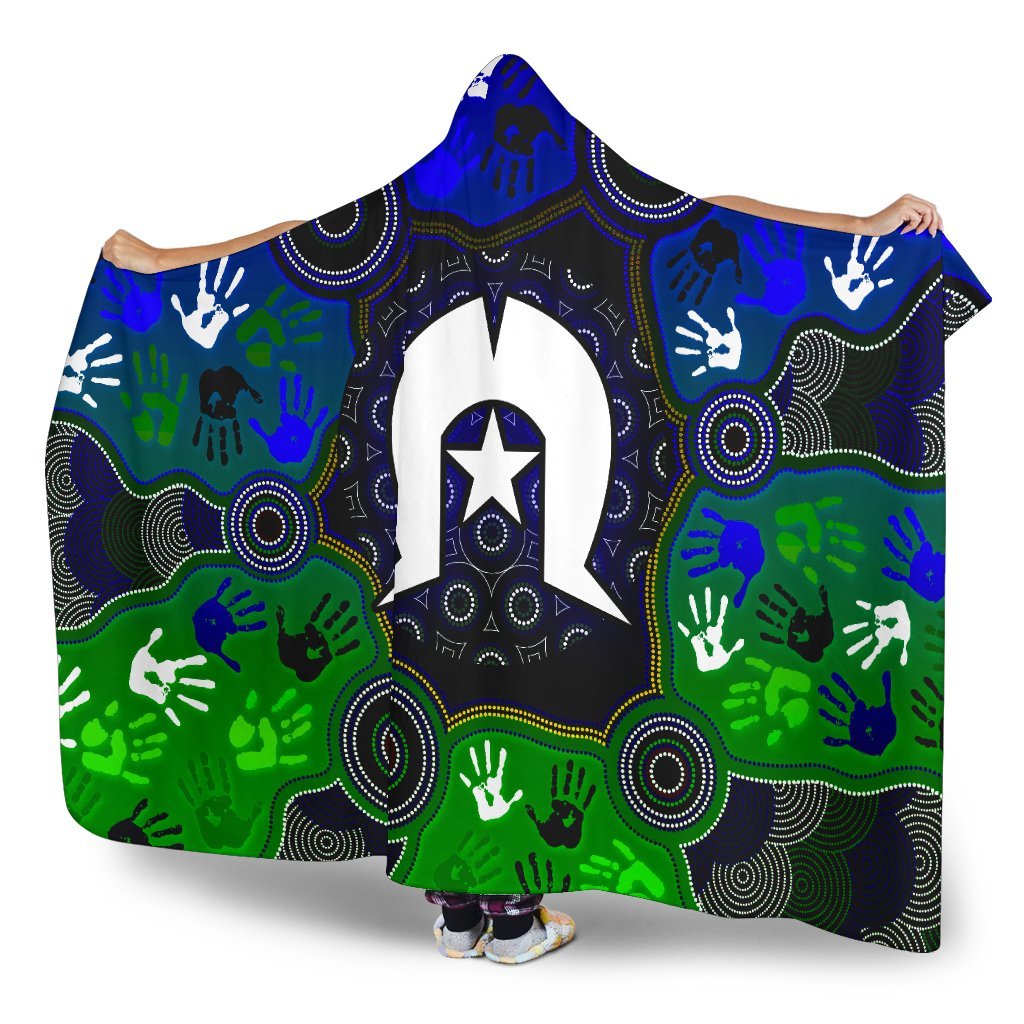 aboriginal-hooded-blanket-torres-strait-symbol-with-indigenous-patterns