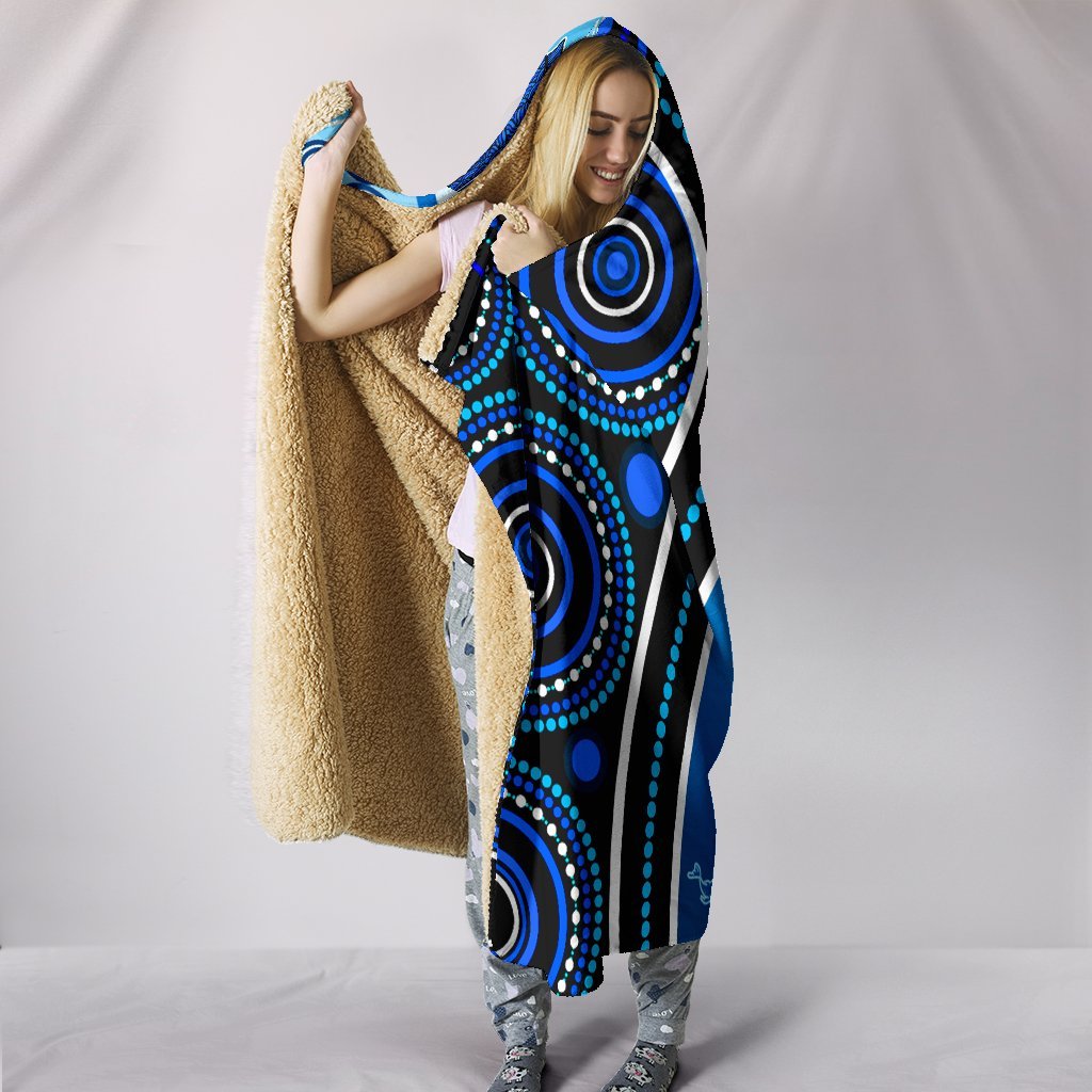 aboriginal-hooded-blanket-dolphin-and-aboriginal-dot-patterns