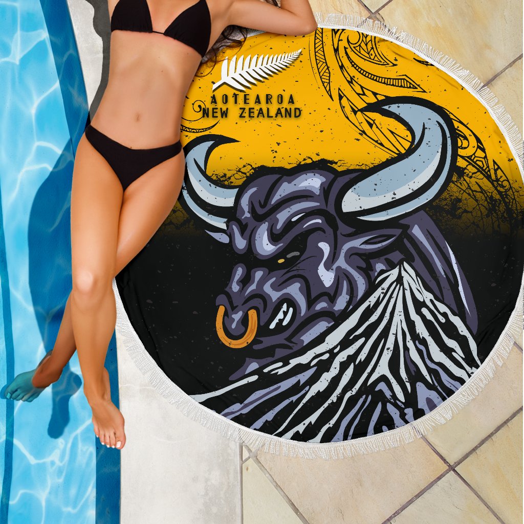 new-zealand-maori-beach-blanket-taranaki-bull