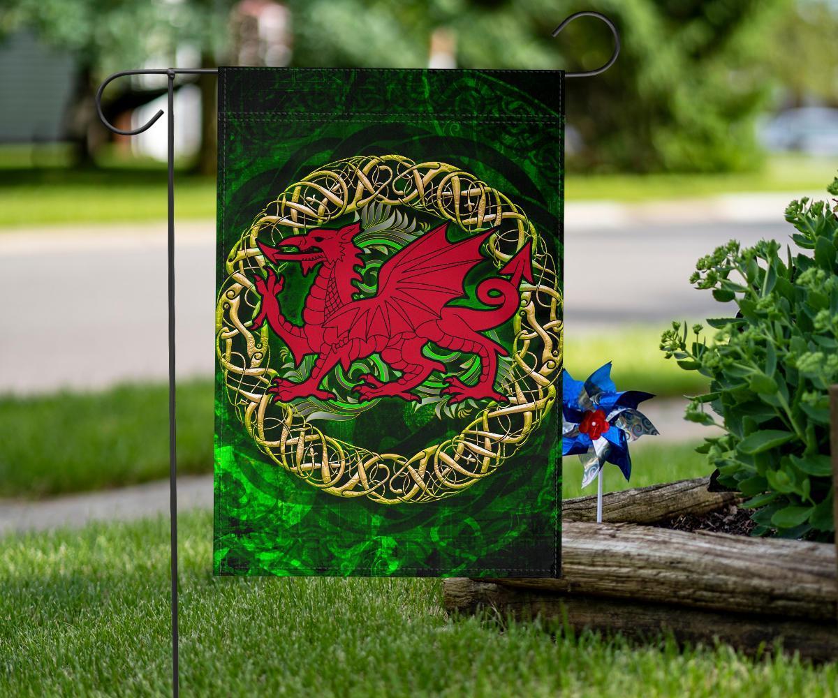 Wales Celtic Flag - Cymru Celtic Tree - Vibe Hoodie Shop