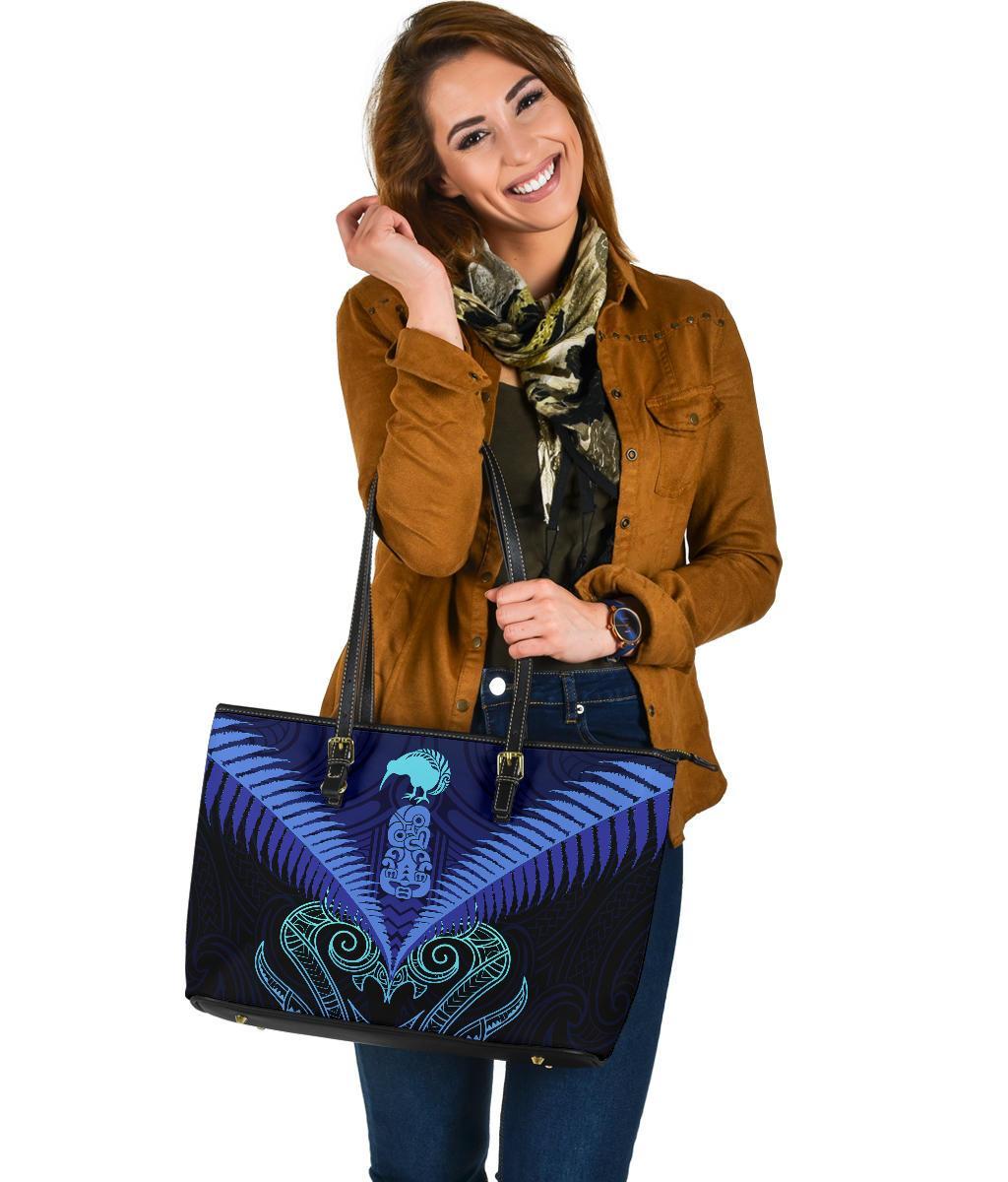 maori-manaia-new-zealand-large-leather-tote-blue