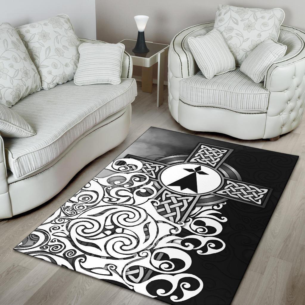 Brittany Celtic Area Rug - Bretagne Stoat Ermine With Celtic Cross - Vibe Hoodie Shop