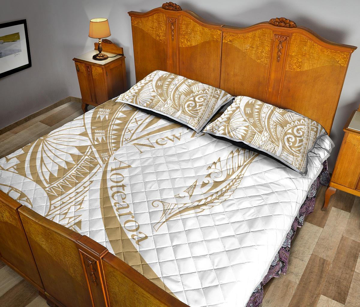 New Zealand Silver Fern Quilt Bed Set Maori Tattoo Circle Style - White - Vibe Hoodie Shop