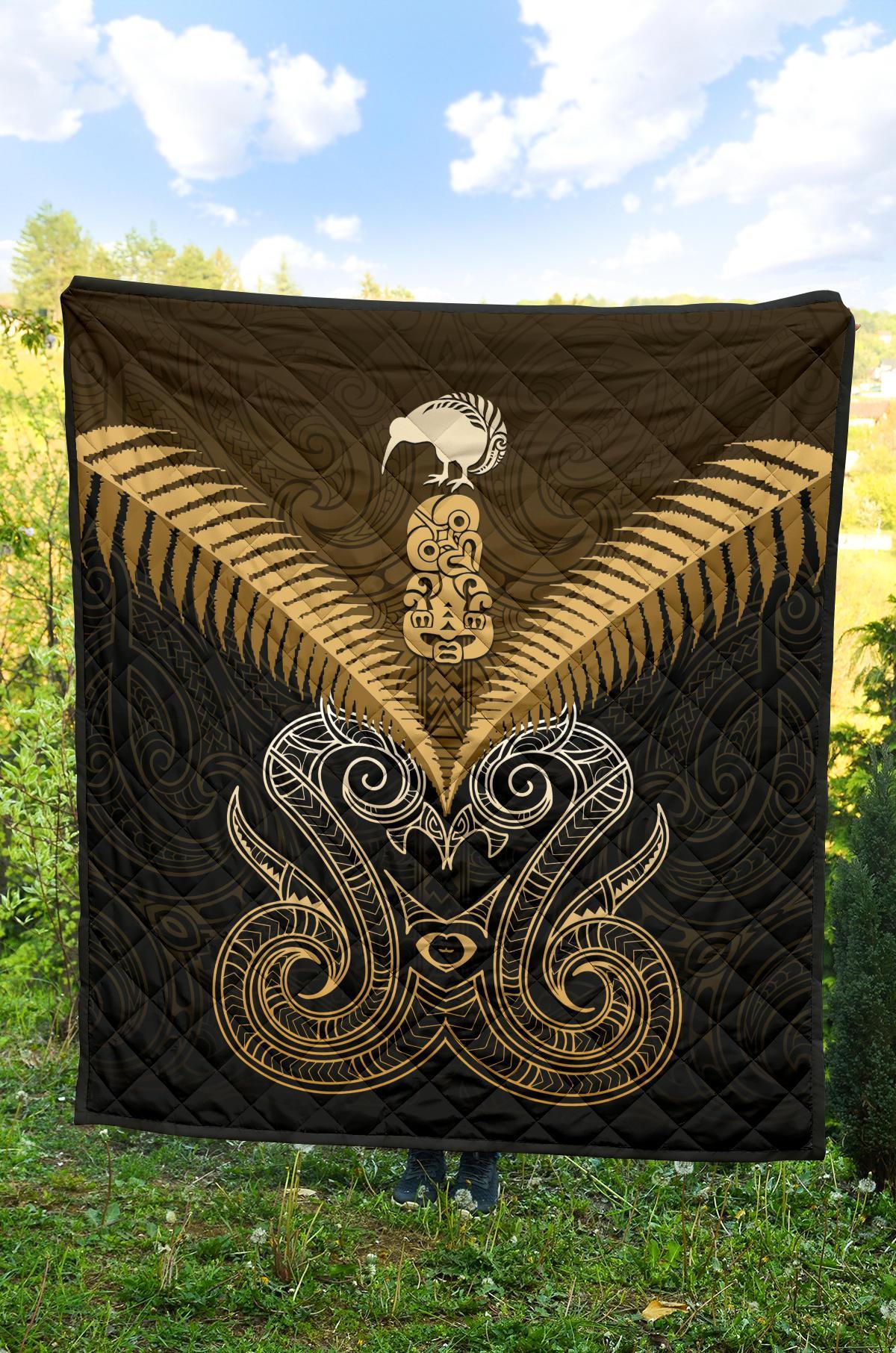 Maori Manaia New Zealand Premium Quilt Gold - Vibe Hoodie Shop