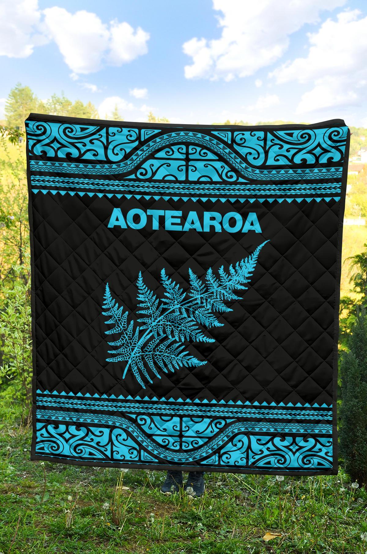 Aotearoa New Zealand Maori Premium Quilt Silver Fern - Blue - Vibe Hoodie Shop