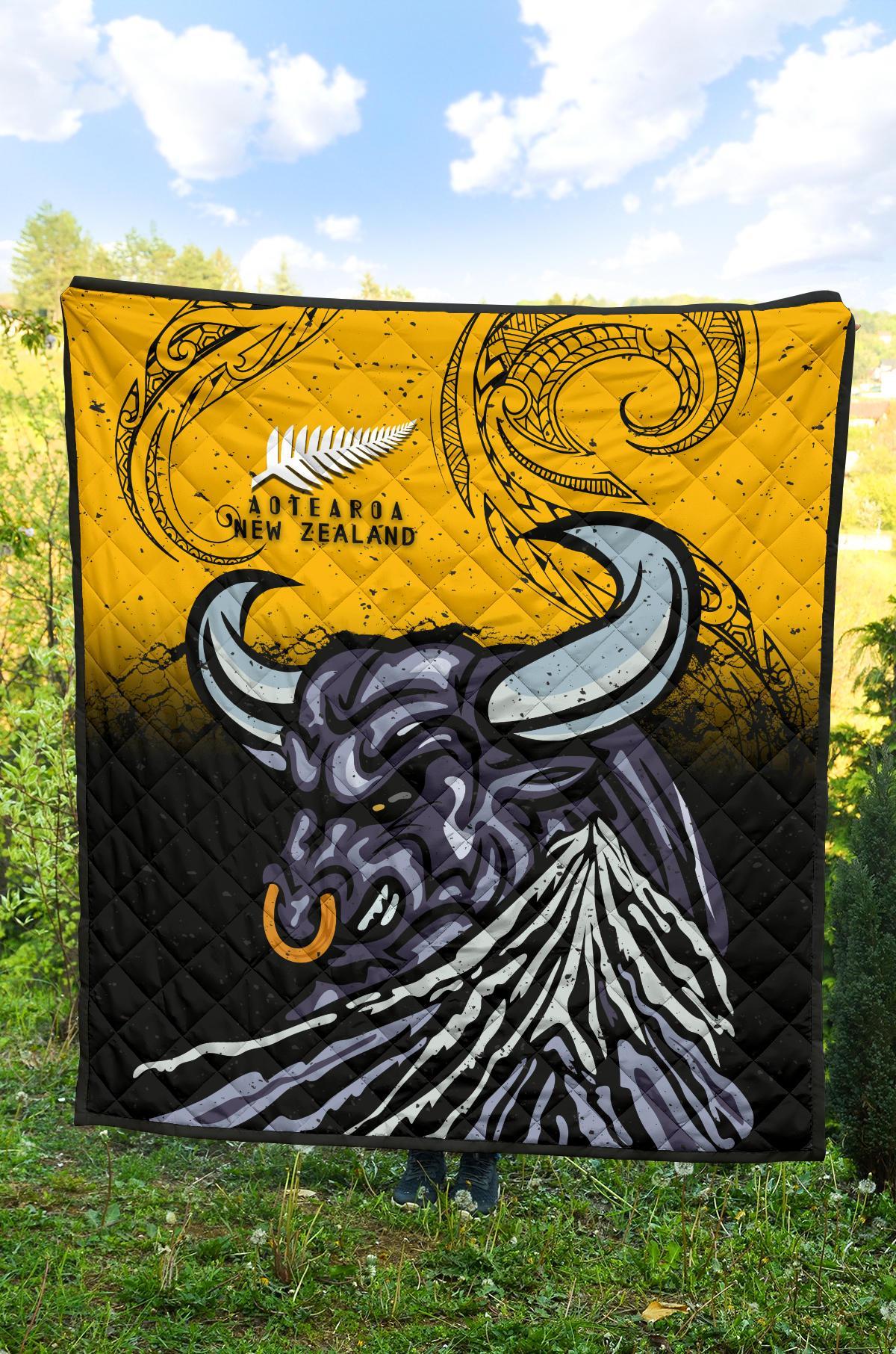 New Zealand Maori Premium Quilt Taranaki Bull - Vibe Hoodie Shop