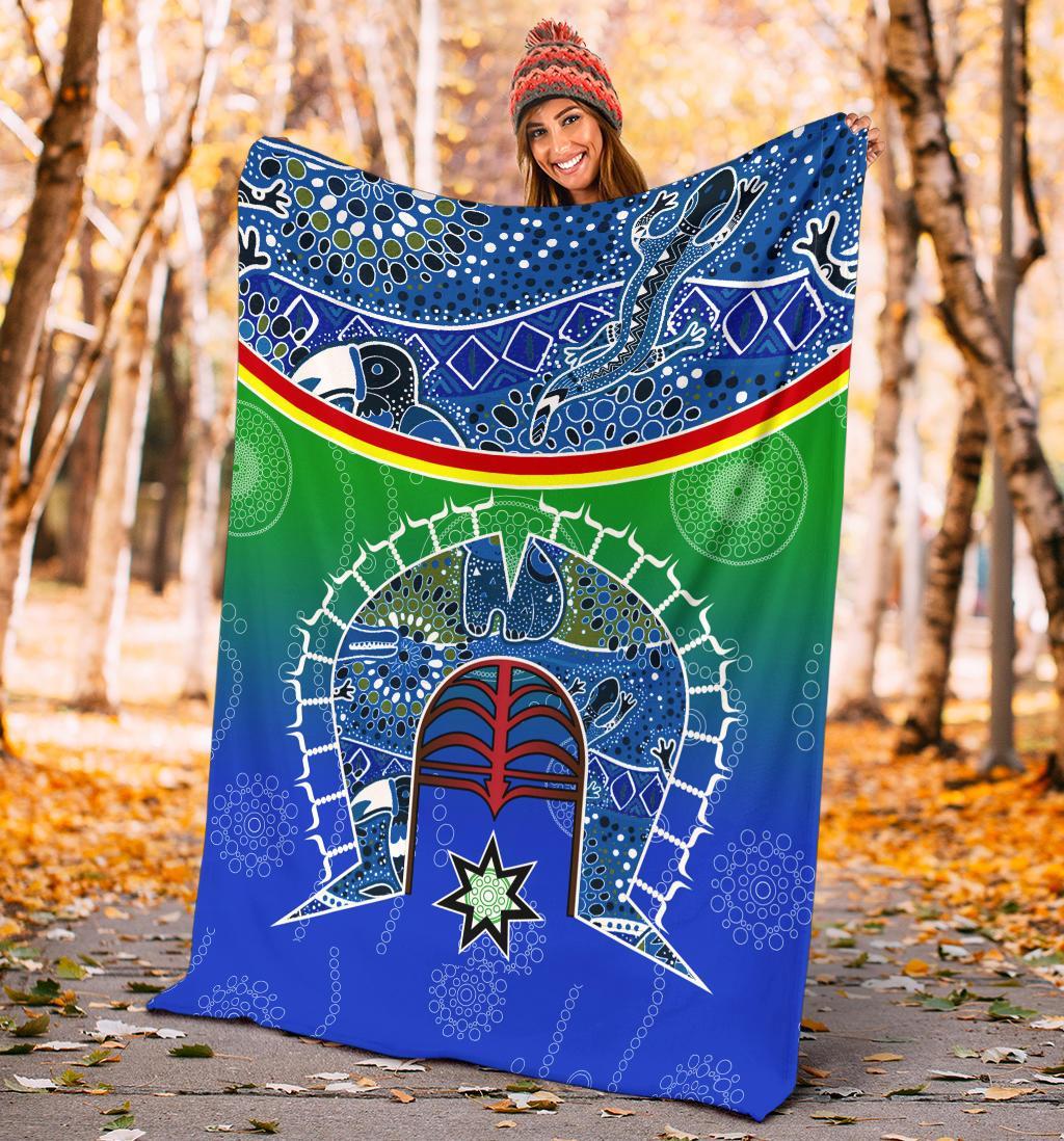 Premium Blanket - Torres Strait Symbol With Aboriginal Patterns - Vibe Hoodie Shop