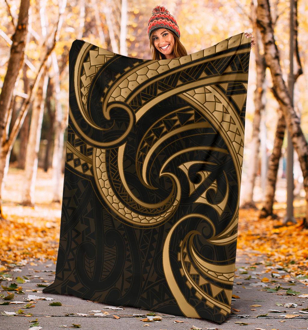 New Zealand Maori Mangopare Premium Blanket Polynesian - Gold - Vibe Hoodie Shop