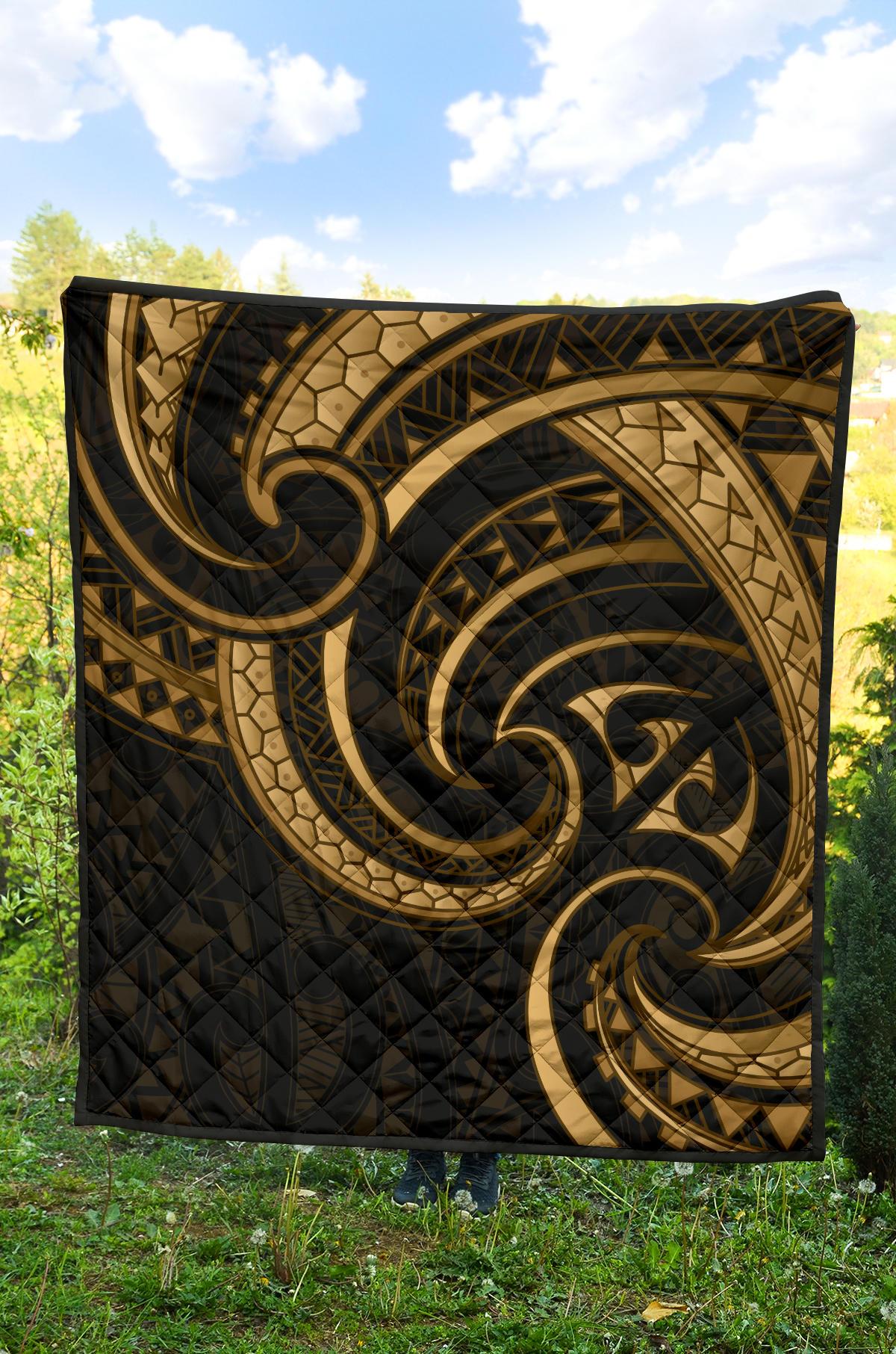 New Zealand Maori Mangopare Premium Quilt Polynesian - Gold - Vibe Hoodie Shop