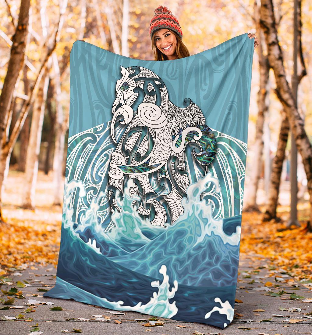 Maori Manaia The Blue Sea Premium Blanket - Vibe Hoodie Shop