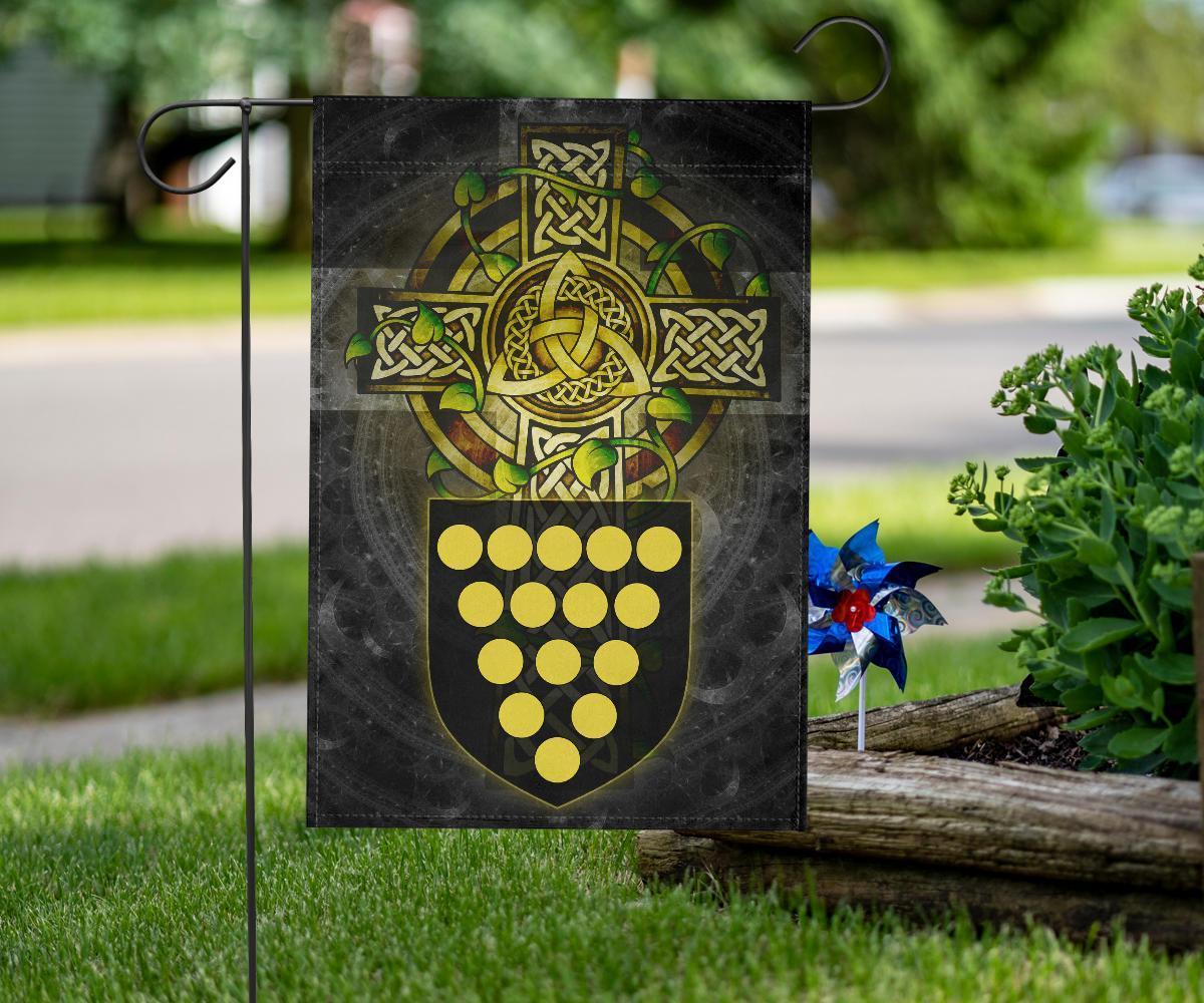 Cornwall Celtic Flag - Cornwall Coat Of Arms With Celtic Cross - Vibe Hoodie Shop