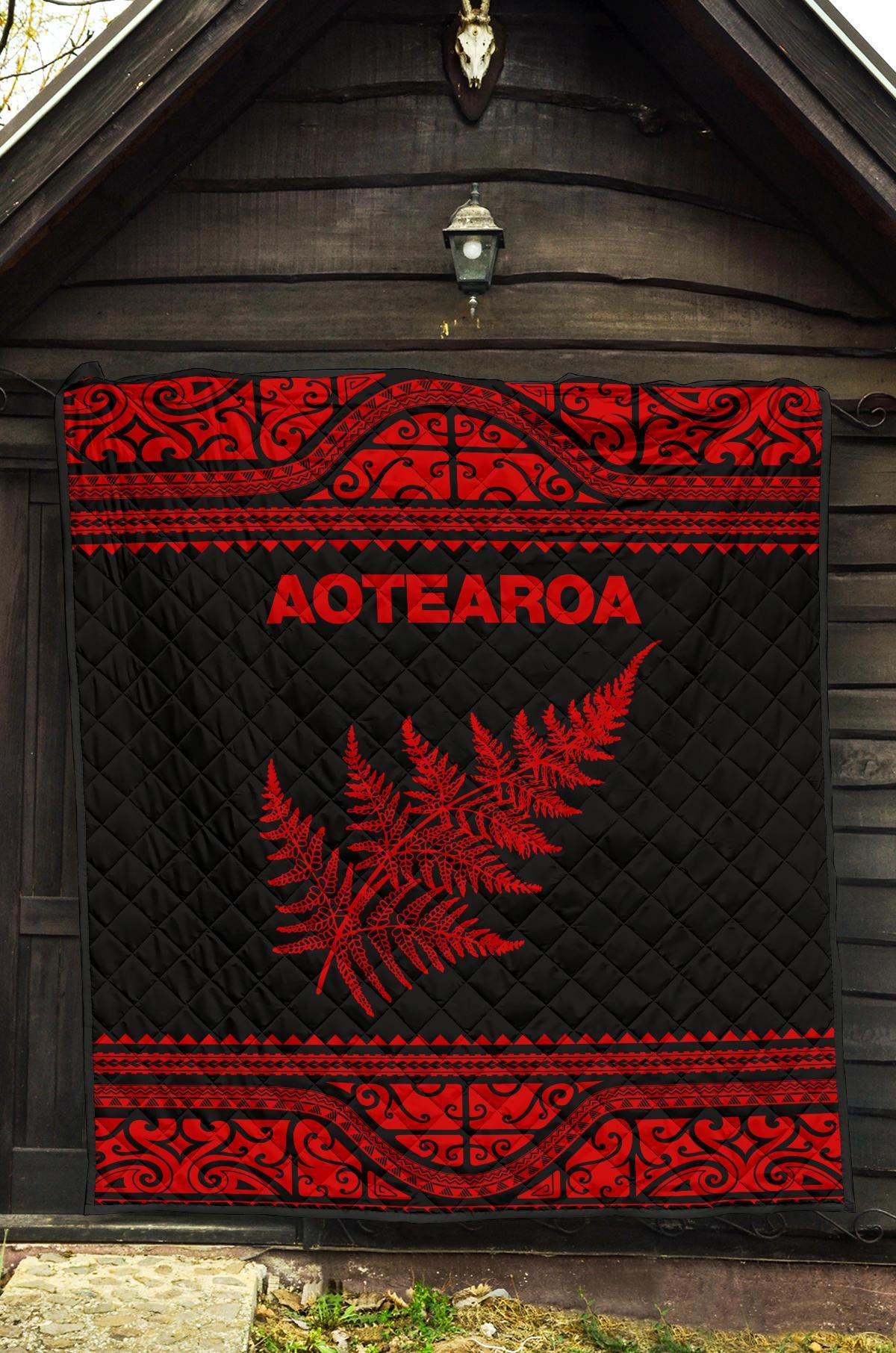 Aotearoa New Zealand Maori Premium Quilt Silver Fern - Red - Vibe Hoodie Shop